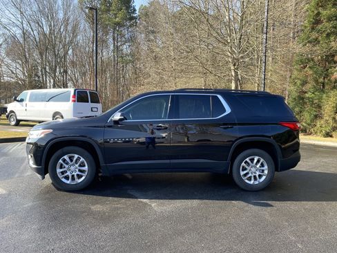 Used 2021 Chevrolet Traverse LT image 6