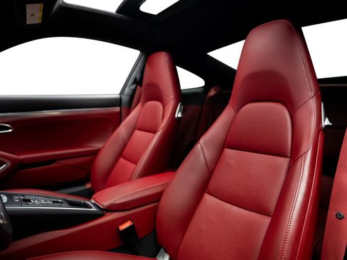 Used 2019 Porsche 911 Carrera S RWD image 32