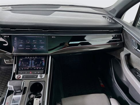 Used 2022 Audi SQ7 Premium Plus w/ SQ7 Executive Package image 20