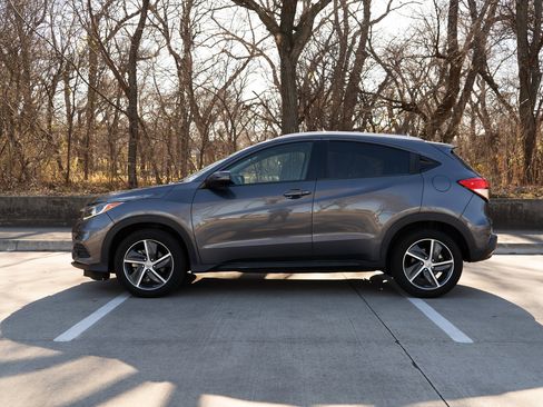Used 2022 Honda HR-V EX image 6
