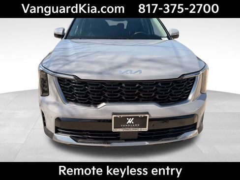 Certified 2025 Kia Sorento S image 7
