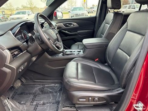Used 2023 Chevrolet Traverse LT w/ LPO, Floor Liner Package AWD/4WD image 9