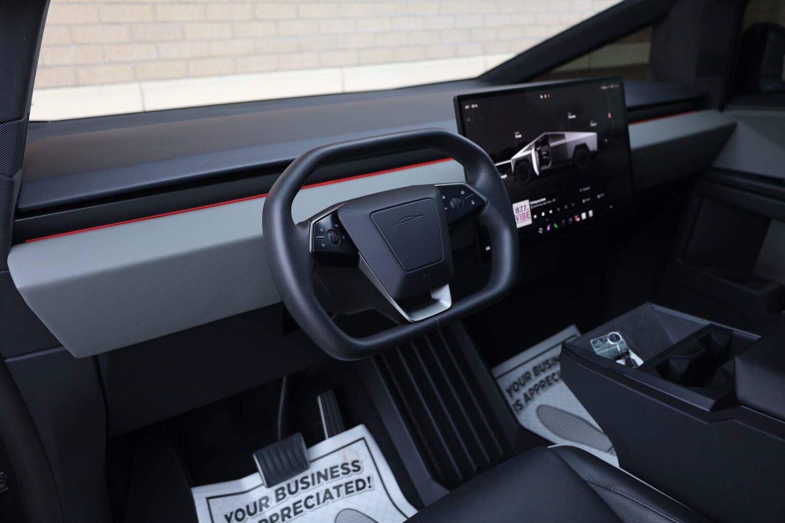 Used 2025 Tesla Cybertruck AWD Crew Cab image 16