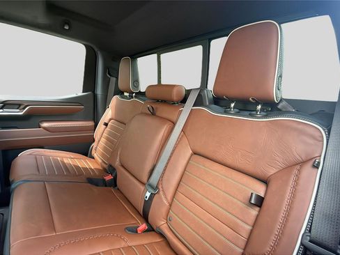 Used 2025 GMC Sierra 1500 Denali Ultimate AWD/4WD image 18