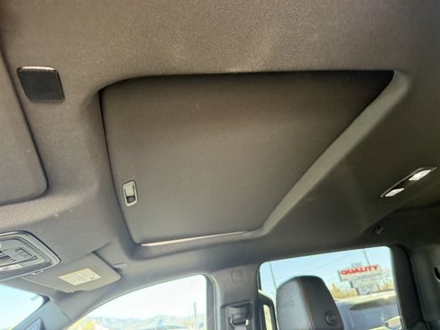 Used 2024 GMC Sierra 1500 Denali w/ Technology Package image 11