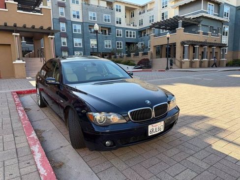 Used 2007 BMW 750i RWD image 13