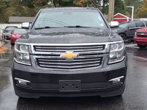 Used 2019 Chevrolet Suburban Premier image 2