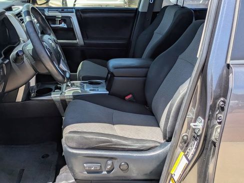 Used 2016 Toyota 4Runner SR5 RWD image 7