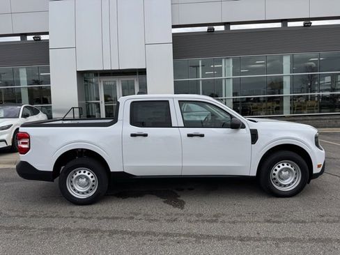 New 2025 Ford Maverick XL w/ Equipment Group 101A image 32