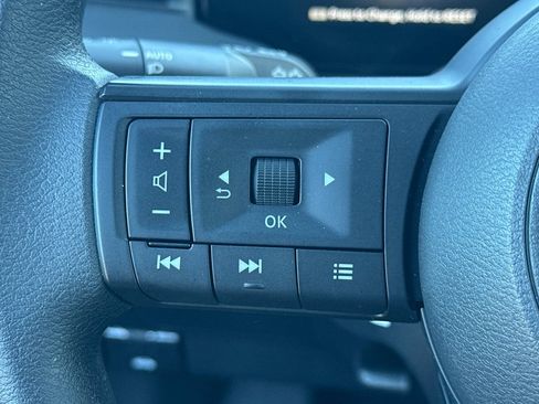 Certified 2025 Nissan Kicks S image 37