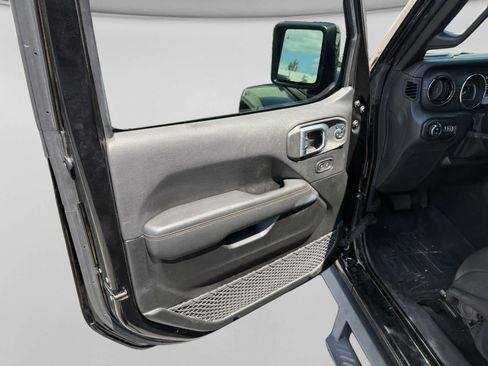 Used 2021 Jeep Gladiator Overland AWD/4WD image 10