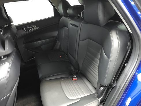 Used 2023 Kia Sportage SX image 33