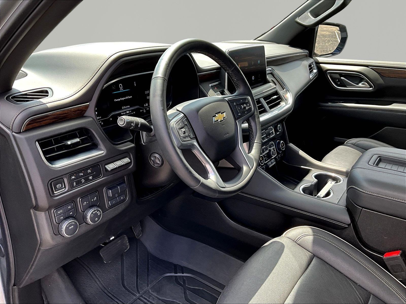Used 2023 Chevrolet Tahoe Premier w/ Premium Package AWD/4WD image 17