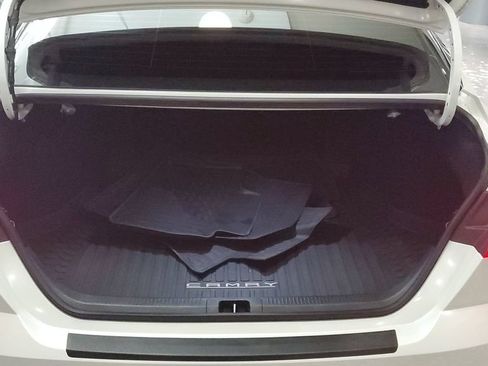 Used 2025 Toyota Camry XSE FWD image 10