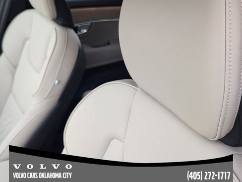 New 2026 Volvo XC90 B6 Plus w/ Protection Package Premier image 14