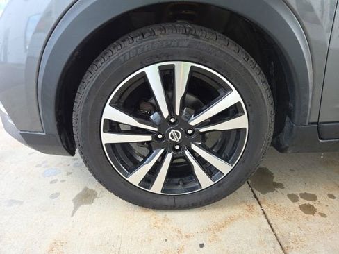 Used 2019 Nissan Kicks SV FWD image 52