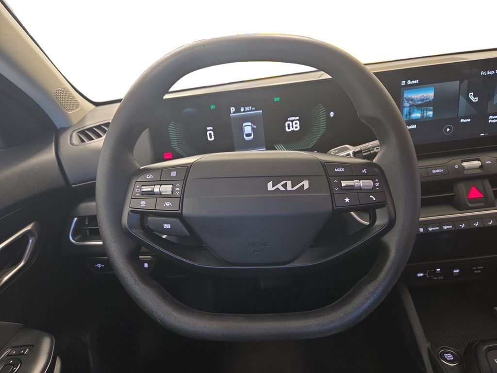 Used 2025 Kia K4 FWD image 12