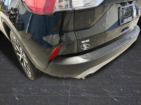 Used 2020 Ford Escape SE Sport image 34