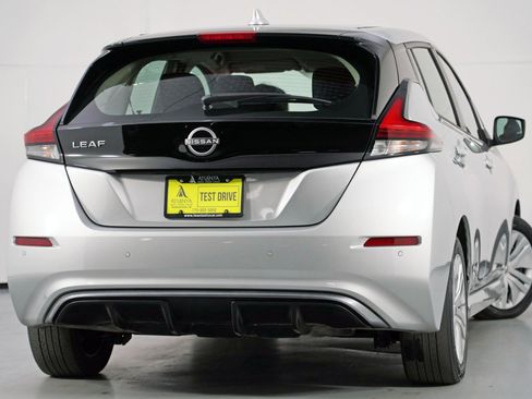 Used 2025 Nissan Leaf S image 4