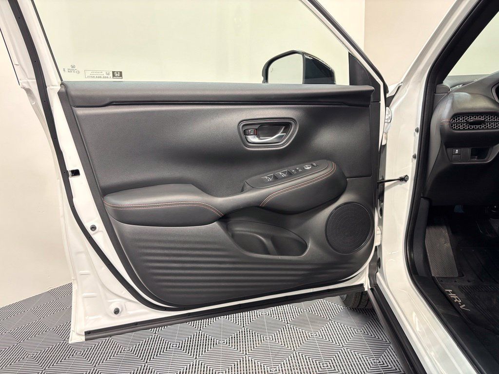 Certified 2024 Honda HR-V Sport image 25