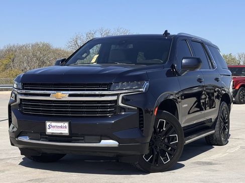 Used 2021 Chevrolet Tahoe LT image 2