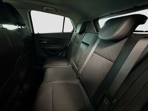 Certified 2022 Chevrolet Trax LT w/ LT Convenience Package image 21