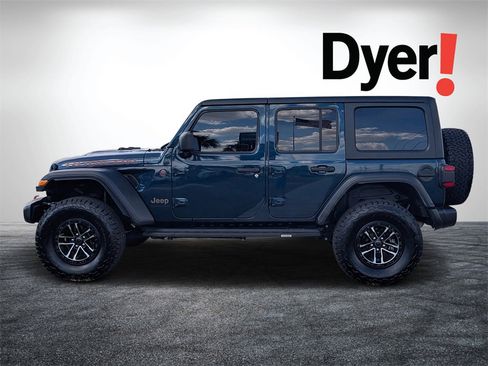Used 2025 Jeep Wrangler Unlimited Rubicon w/ XTREMEE 35" Tire Package image 7