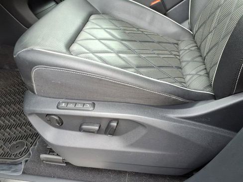 Used 2025 Volkswagen Atlas SEL Premium R-Line AWD/4WD image 16