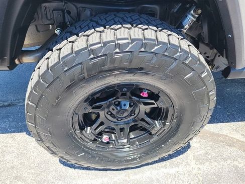 Used 2022 Jeep Gladiator Sport AWD/4WD image 21