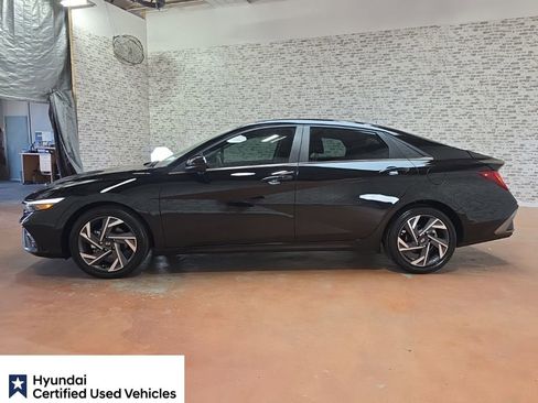 Certified 2025 Hyundai Elantra SEL FWD image 4