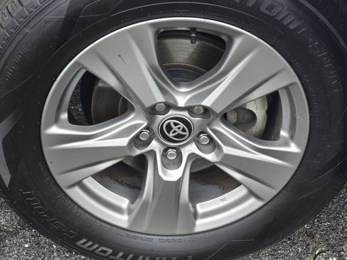 Certified 2024 Toyota RAV4 XLE w/ Convenience Package AWD/4WD image 9