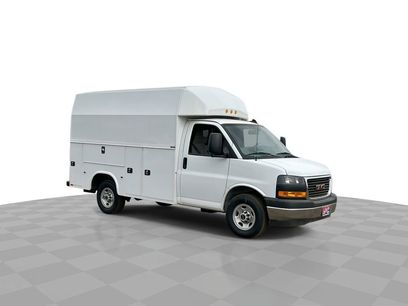 New 2025 GMC Savana 3500 w/ Power Convenience Package