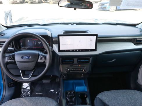 Used 2025 Ford Maverick XLT w/ Equipment Group 302A AWD/4WD image 29