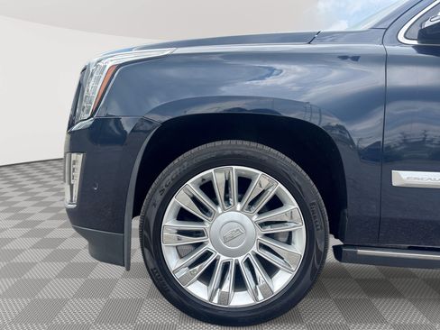 Used 2020 Cadillac Escalade Platinum AWD/4WD image 19