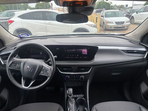 Used 2025 Buick Encore GX Preferred FWD image 32