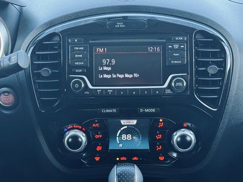 Used 2015 Nissan Juke SV w/ Cold Weather Package image 12