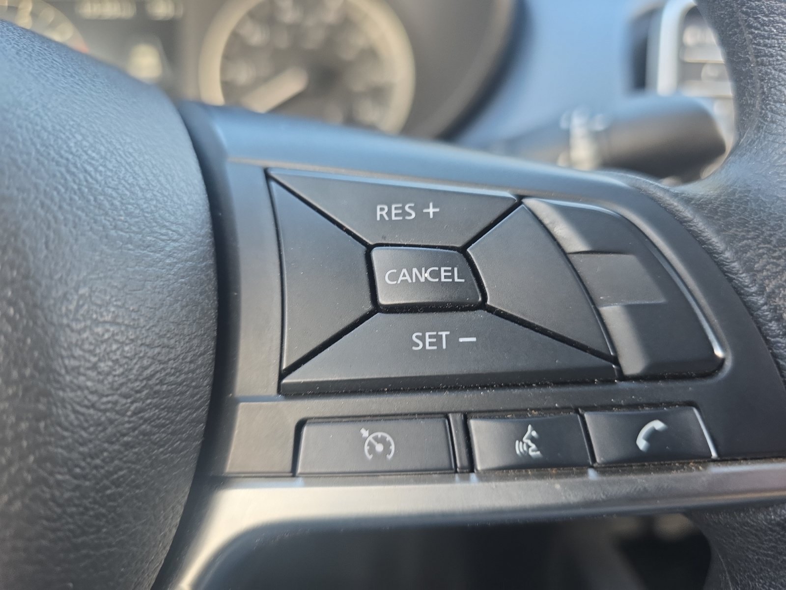 Used 2025 Nissan Versa SV FWD image 23
