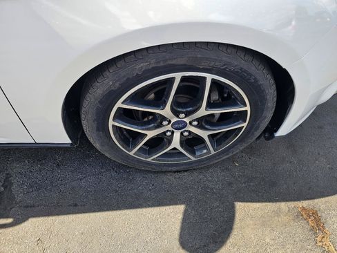 Used 2012 Ford Focus SEL FWD image 14