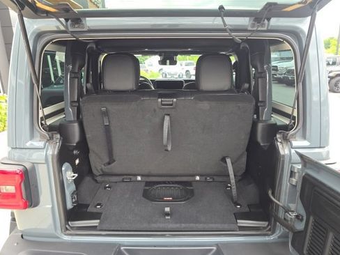 Certified 2025 Jeep Wrangler Rubicon AWD/4WD image 30