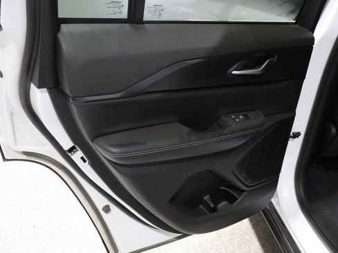 Used 2023 Jeep Grand Cherokee Altitude image 20