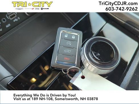 New 2025 Jeep Grand Cherokee Altitude image 43