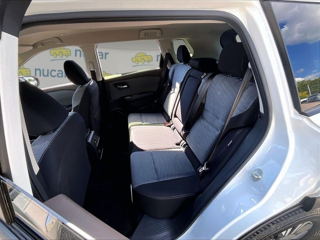 Certified 2023 Nissan Rogue SV AWD/4WD image 15