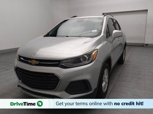 Used 2017 Chevrolet Trax LT w/ LT Convenience Package FWD image 1