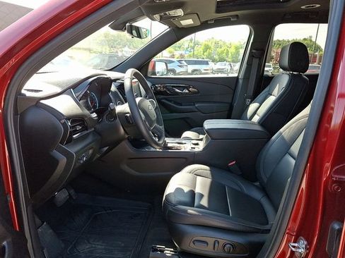 Used 2023 Chevrolet Traverse RS w/ LPO, Floor Liner Package AWD/4WD image 14