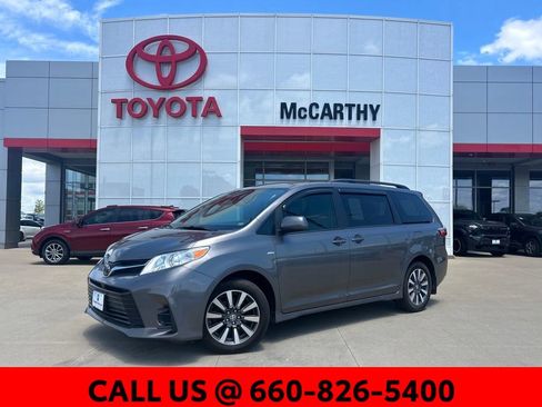 Used 2020 Toyota Sienna LE AWD/4WD image 1