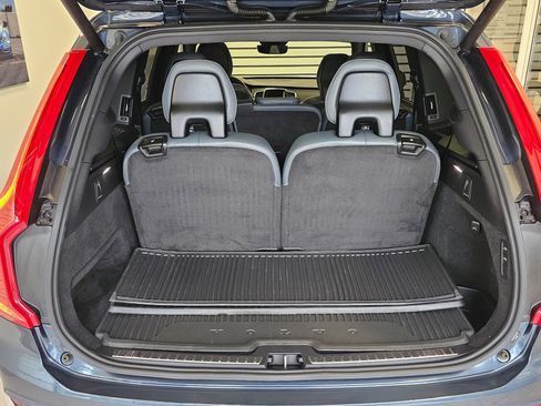 Certified 2024 Volvo XC90 B6 Ultimate w/ Protection Package image 9