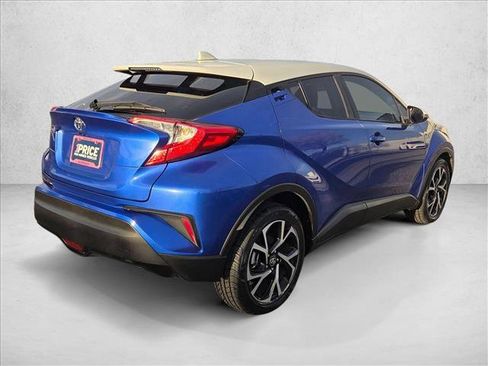 Used 2018 Toyota C-HR XLE image 5