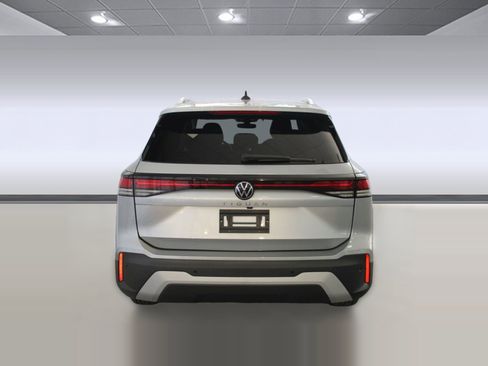 New 2025 Volkswagen Tiguan S FWD image 9