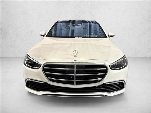 Used 2023 Mercedes-Benz S 580 4MATIC Sedan image 2
