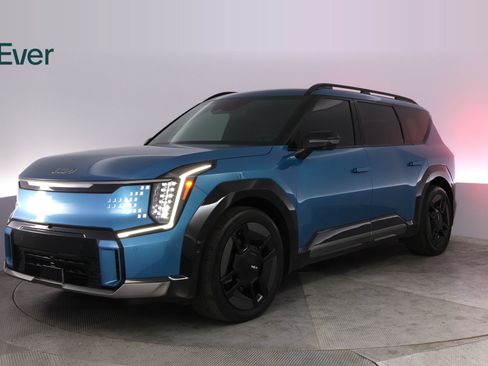 Used 2024 Kia EV9 GT-Line AWD/4WD image 2